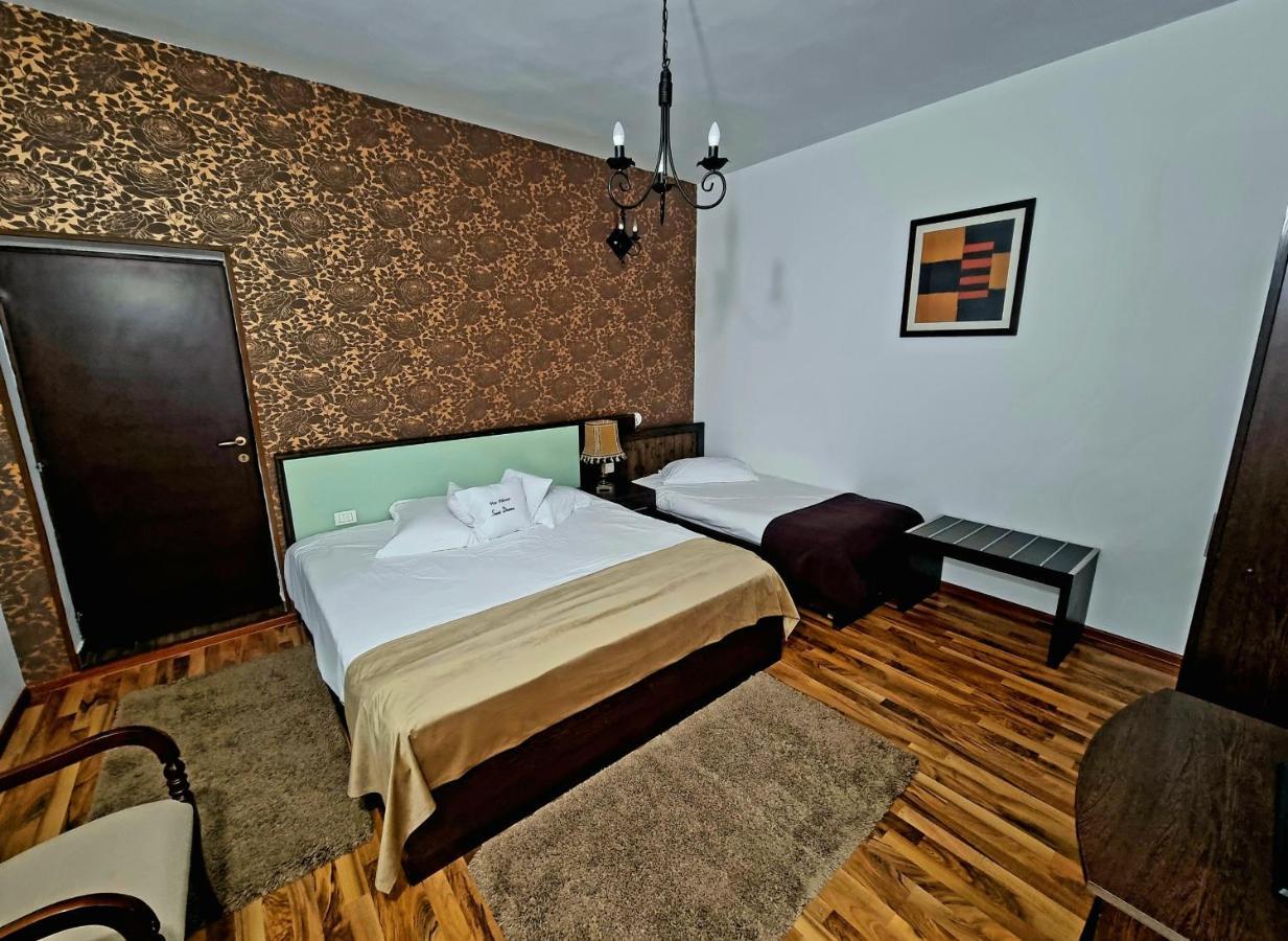 Pensiunea Tobo Baia de Fier Bagian luar foto