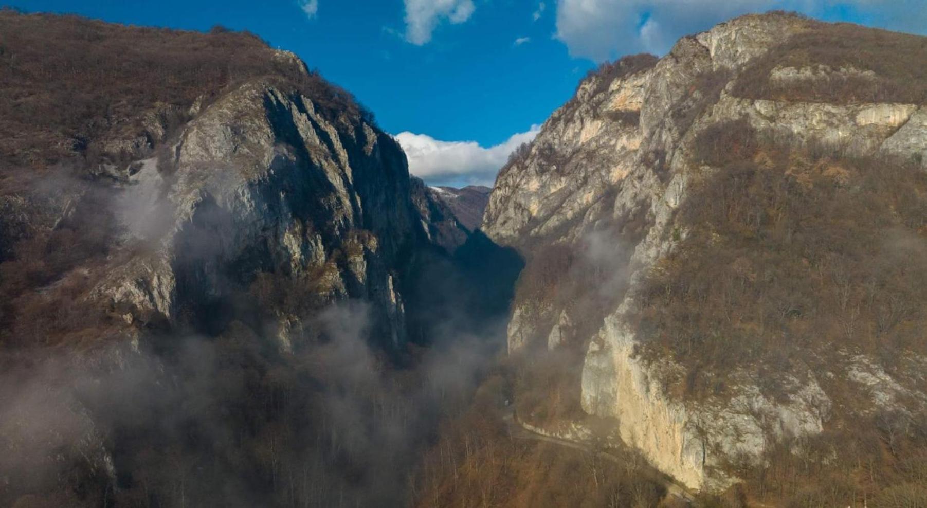 Pensiunea Tobo Baia de Fier Bagian luar foto
